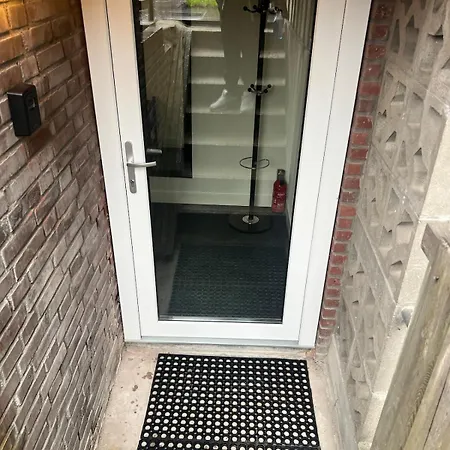 The Souterrain شقة